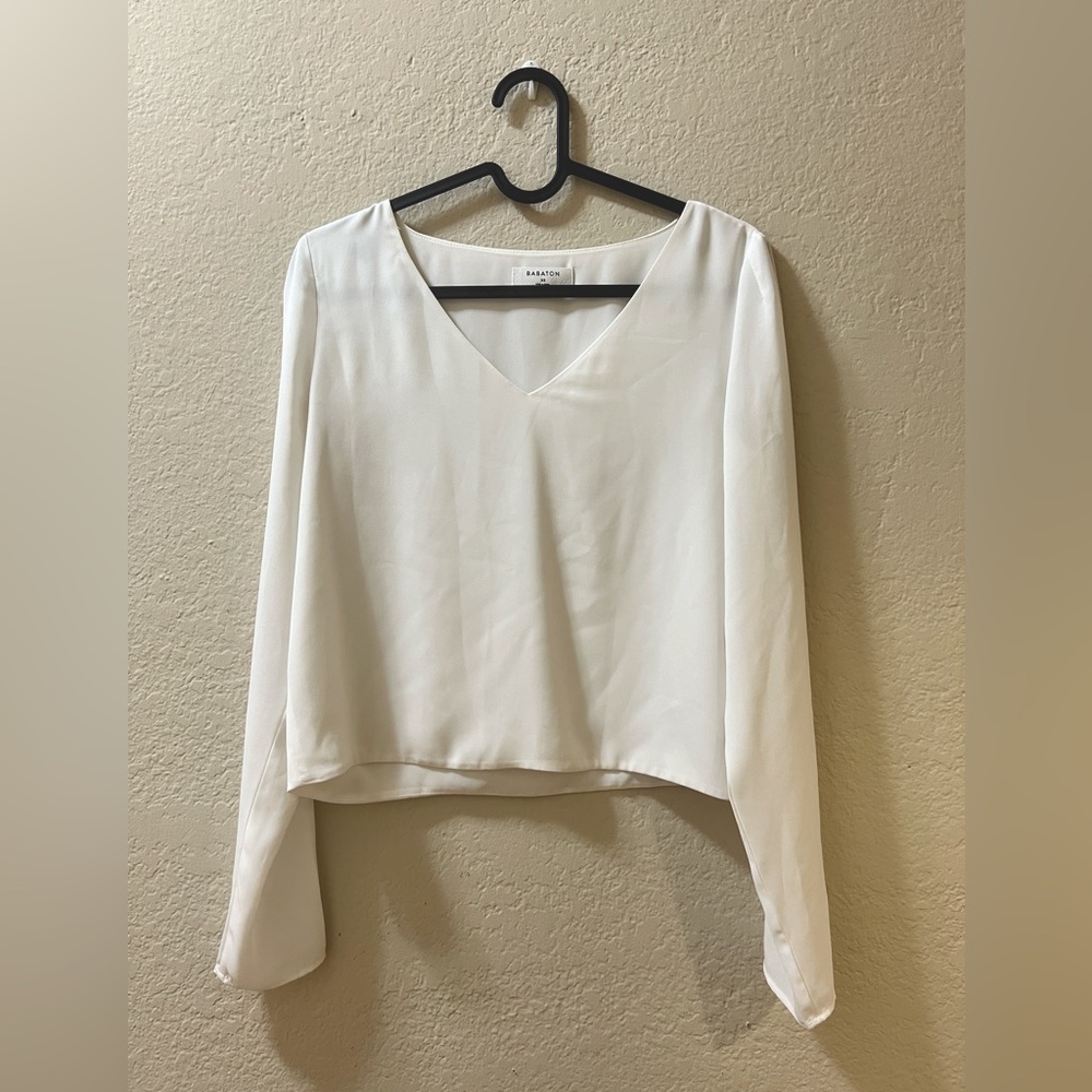Aritzia white v-neck blouse
